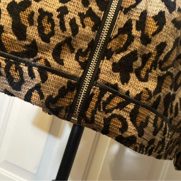 Chico’s~NWT~Jacquard~Leopard Print~Faux Leather Detail~Lined~Moto Jacket~Size 3 - Picture 7 of 16